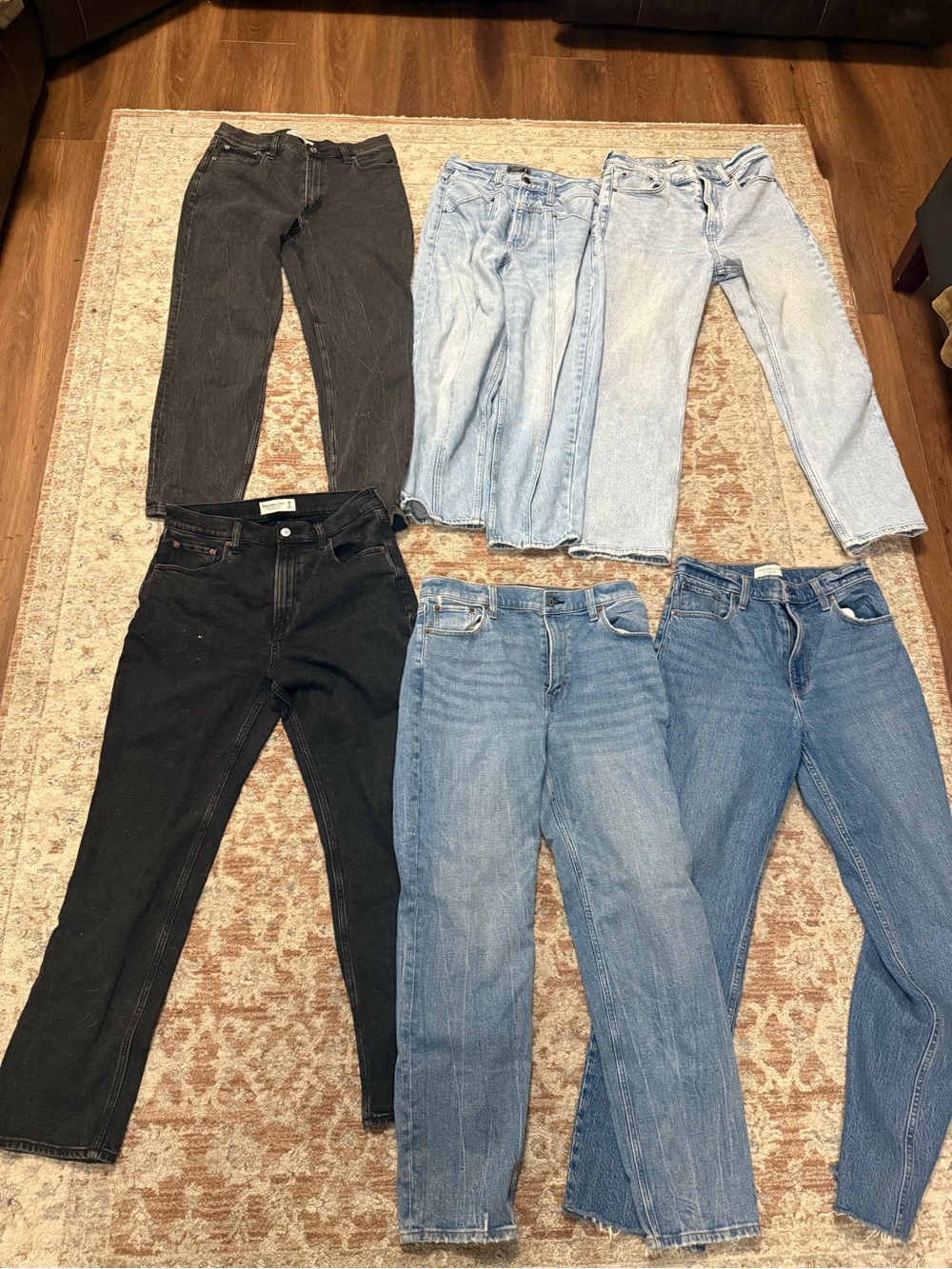 6 pair of women’s Abercrombie & Fitch Jeans size 6/28 - Picture 2 of 3